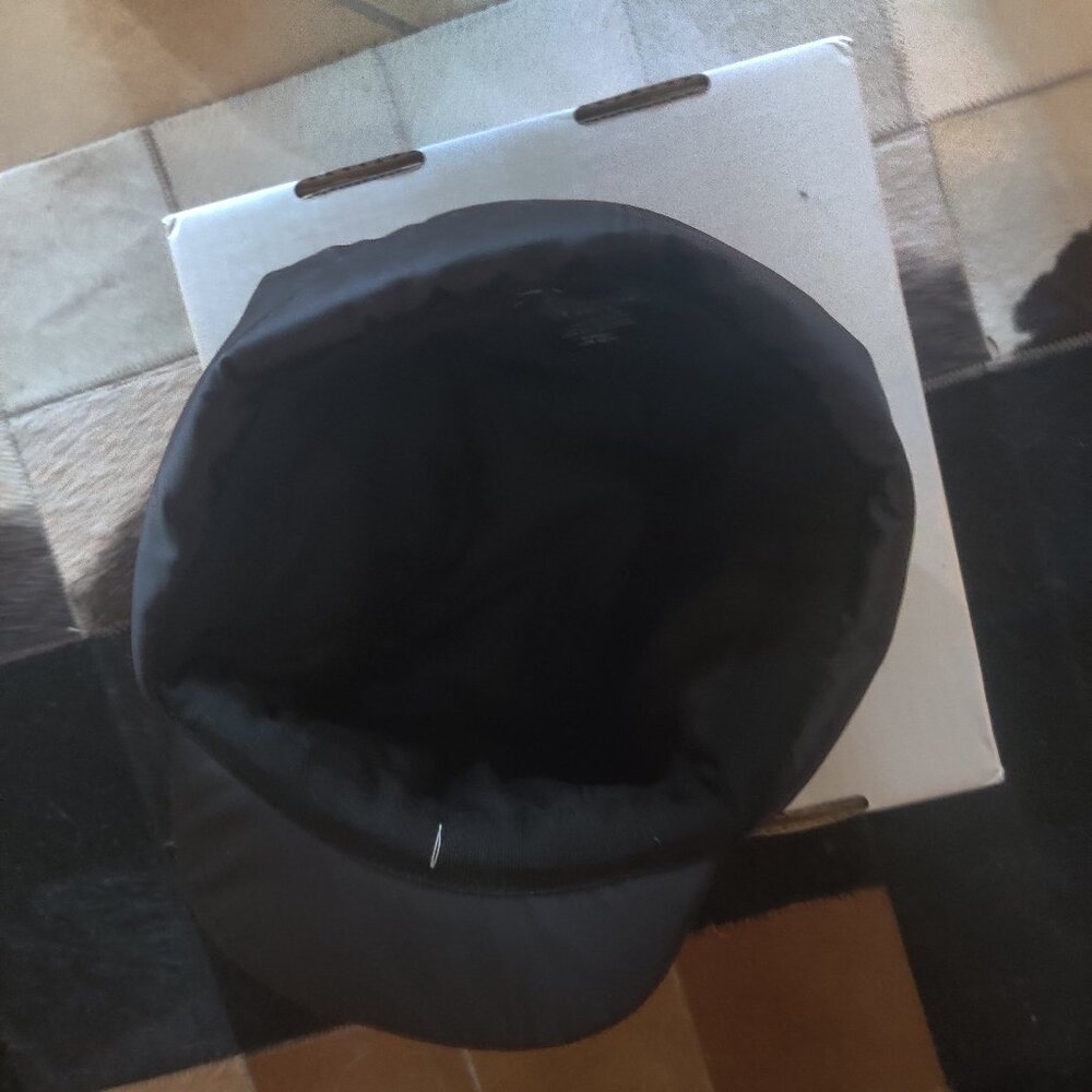 CHANEL COCO Neige Hat size L (58) New - Picture 3 of 3